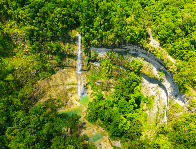 An aerial photo of Can-Umantad Falls